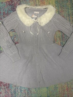 LIZ LISA Pale Gray Knit Cardigan with Faux-Fur Collar